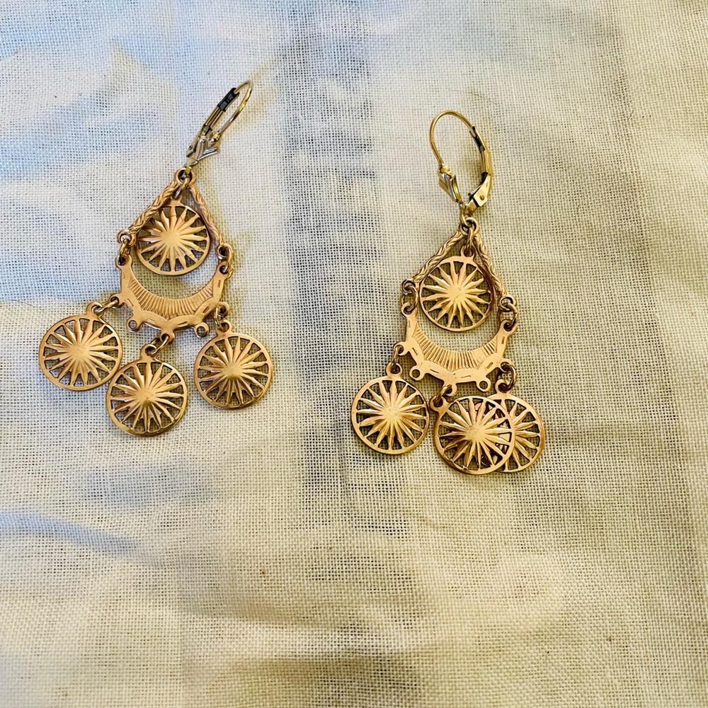 Vintage Rose Gold Filled Dangle Lever Back earrings. Pristine.